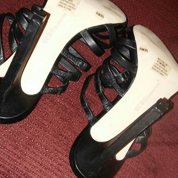 cute woman sandals - Picture 2 of 4